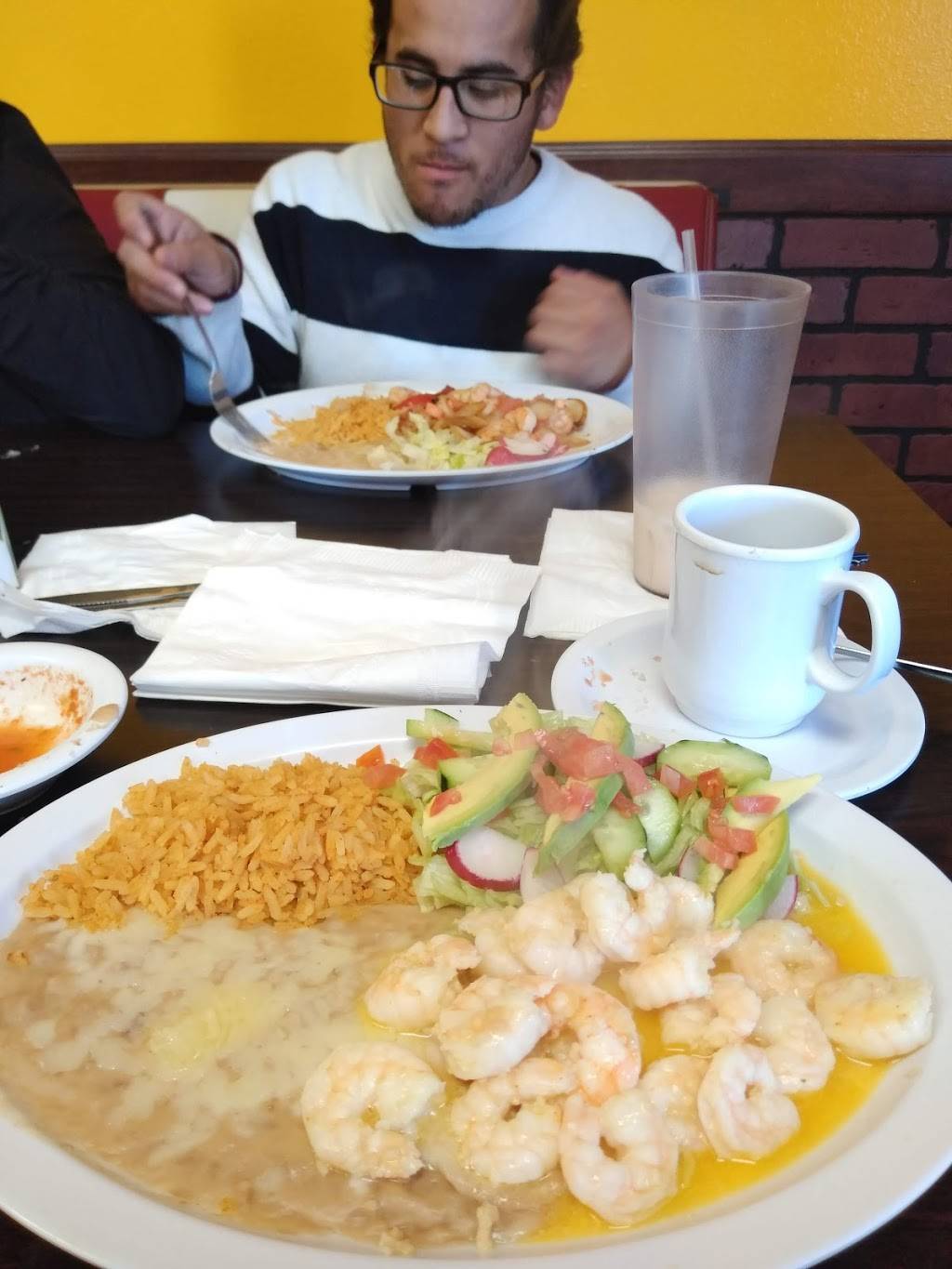 A Mexican Grill | restaurant | 606 E Ave K, Lancaster, CA 93535, USA | 6615796210 OR +1 661-579-6210