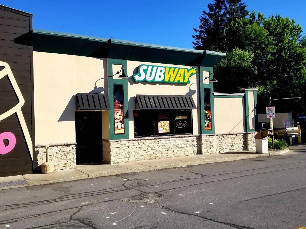 Subway | restaurant | 34 Utica St, Hamilton, NY 13346, USA | 3158248500 OR +1 315-824-8500