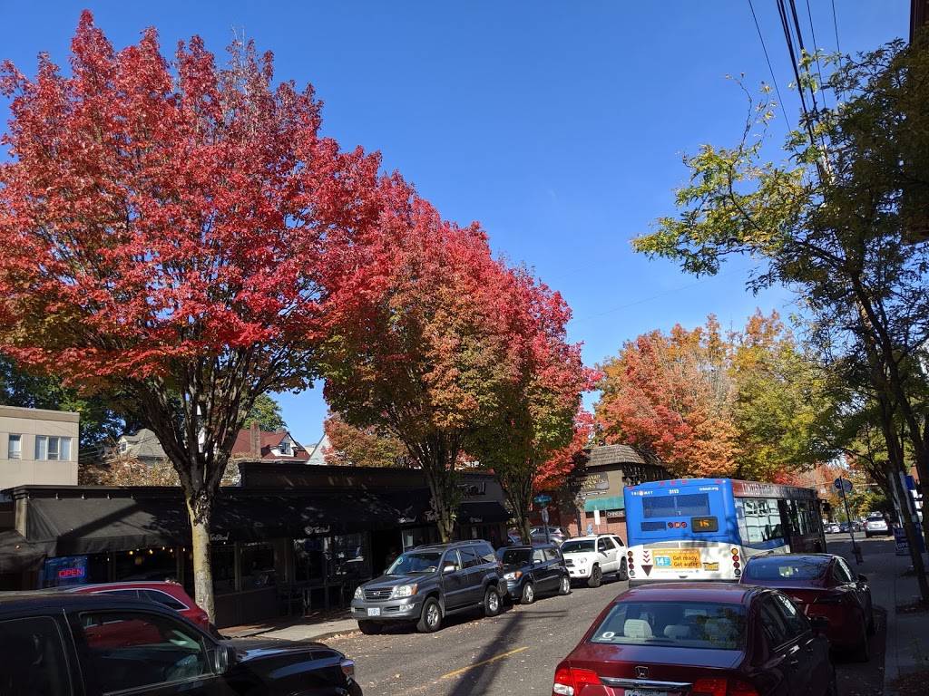 Escape From New York Pizza | restaurant | 622 NW 23rd Ave, Portland, OR 97210, USA | 5032275423 OR +1 503-227-5423