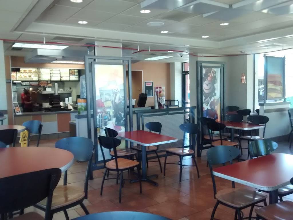 Jack in the Box | restaurant | 4203 SW Admiral Way, Seattle, WA 98116, USA | 2069327315 OR +1 206-932-7315