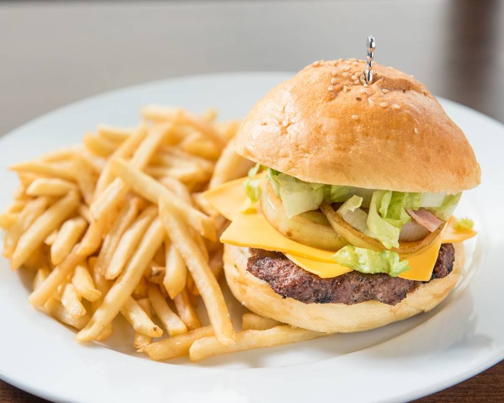 Mangos Restobar | restaurant | 7B Everett St, Revere, MA 02151, USA | 7816292966 OR +1 781-629-2966