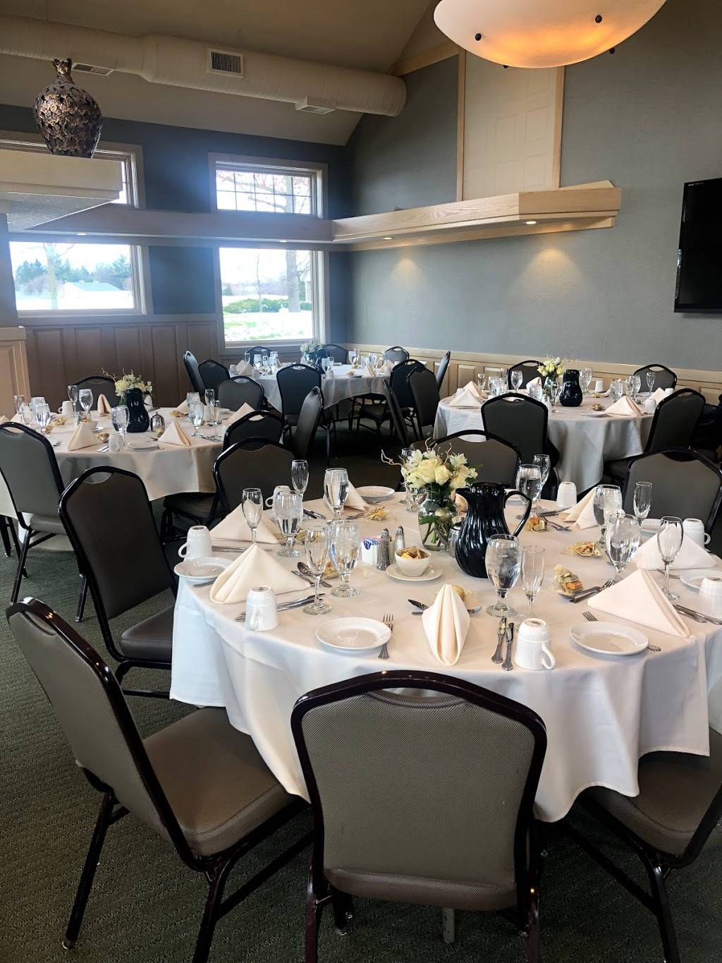 Mountain View Restaurant | restaurant | 4519 N River Rd, Freeland, MI 48623, USA | 9897816789 OR +1 989-781-6789