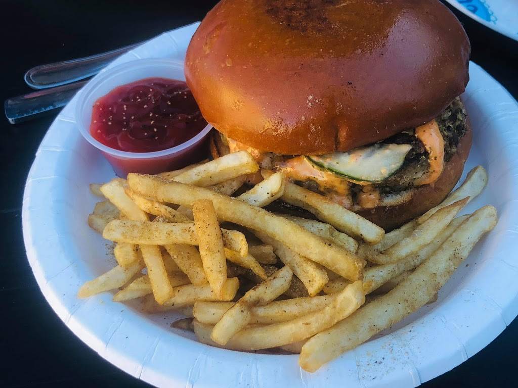 Mount 8k | restaurant | 2718 Guadalupe St, Austin, TX 78705, USA | 5129643737 OR +1 512-964-3737