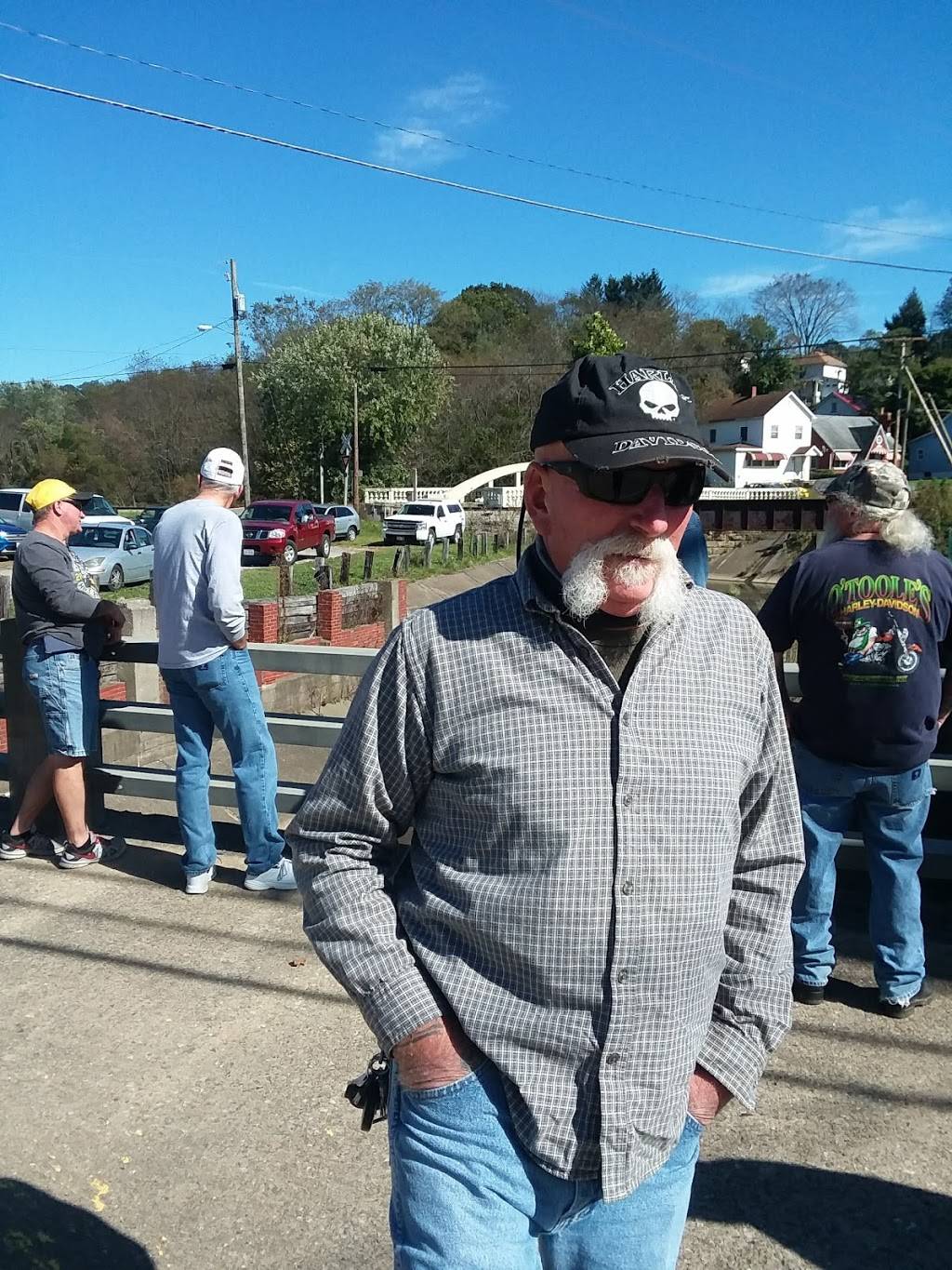 Marshs Diner | restaurant | 108 N Main St, Amsterdam, OH 43903, USA | 7405433005 OR +1 740-543-3005