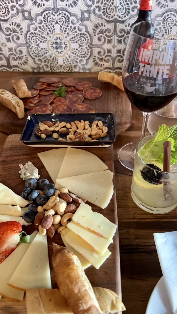 Importante Bodega Bar | restaurant | 3031 W Cary St, Richmond, VA 23221, USA | 8044472986 OR +1 804-447-2986