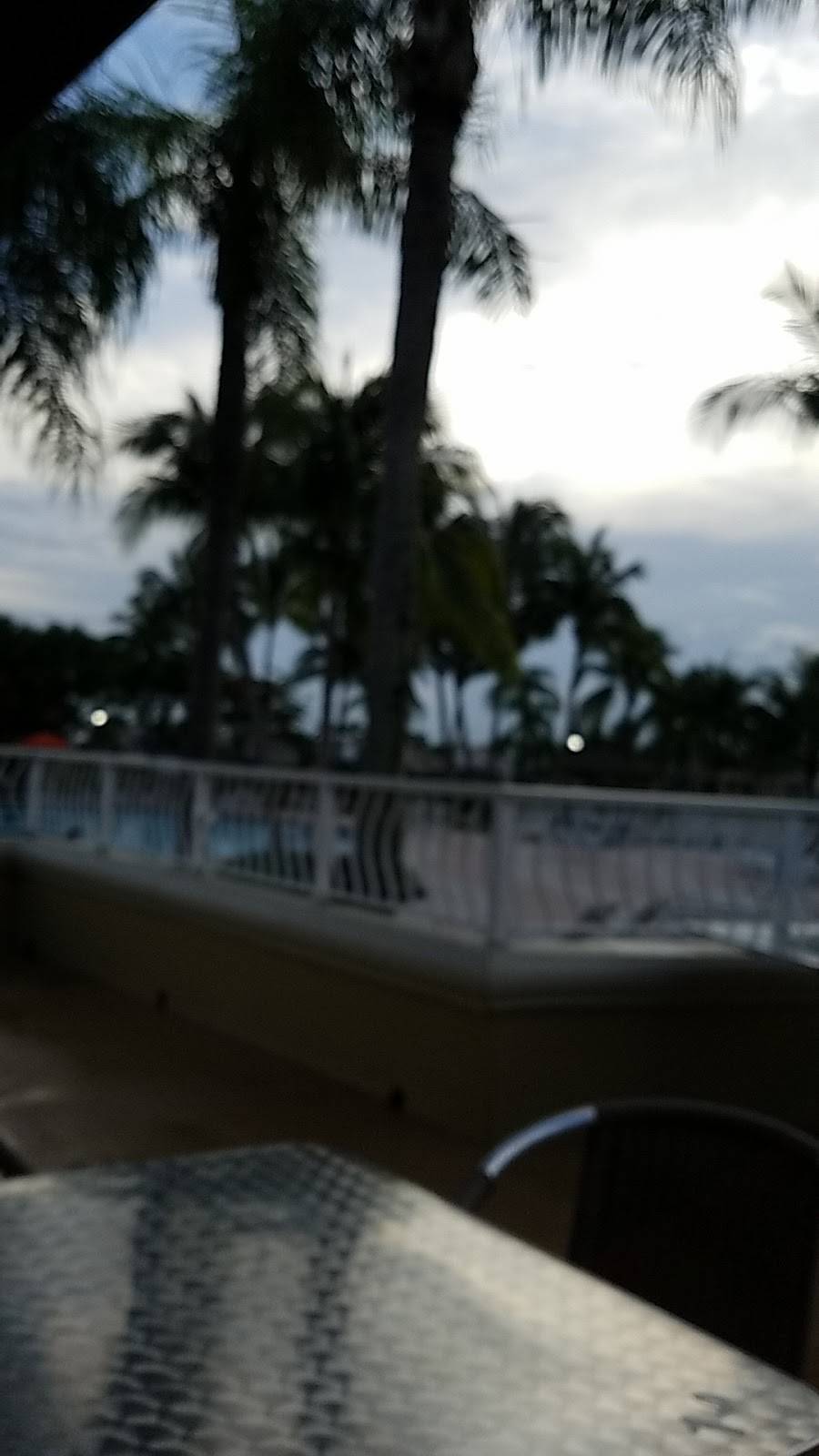 Betty Croquer Doral Isles Restaurant | restaurant | 6450 NW 110th Ave, Doral, FL 33178, USA | 7864706967 OR +1 786-470-6967