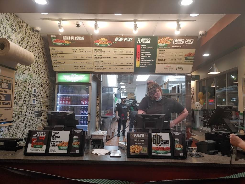 Wingstop | restaurant | 848 Summit St, Elgin, IL 60120, USA | 2243479241 OR +1 224-347-9241