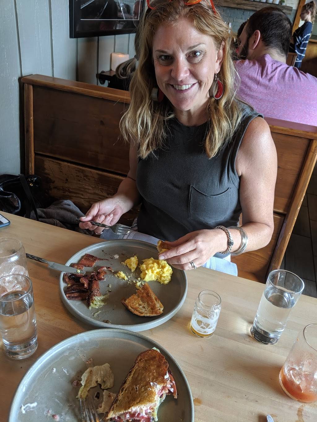 Restore Public House | restaurant | 1810 State St, La Crosse, WI 54601, USA | 6087825210 OR +1 608-782-5210