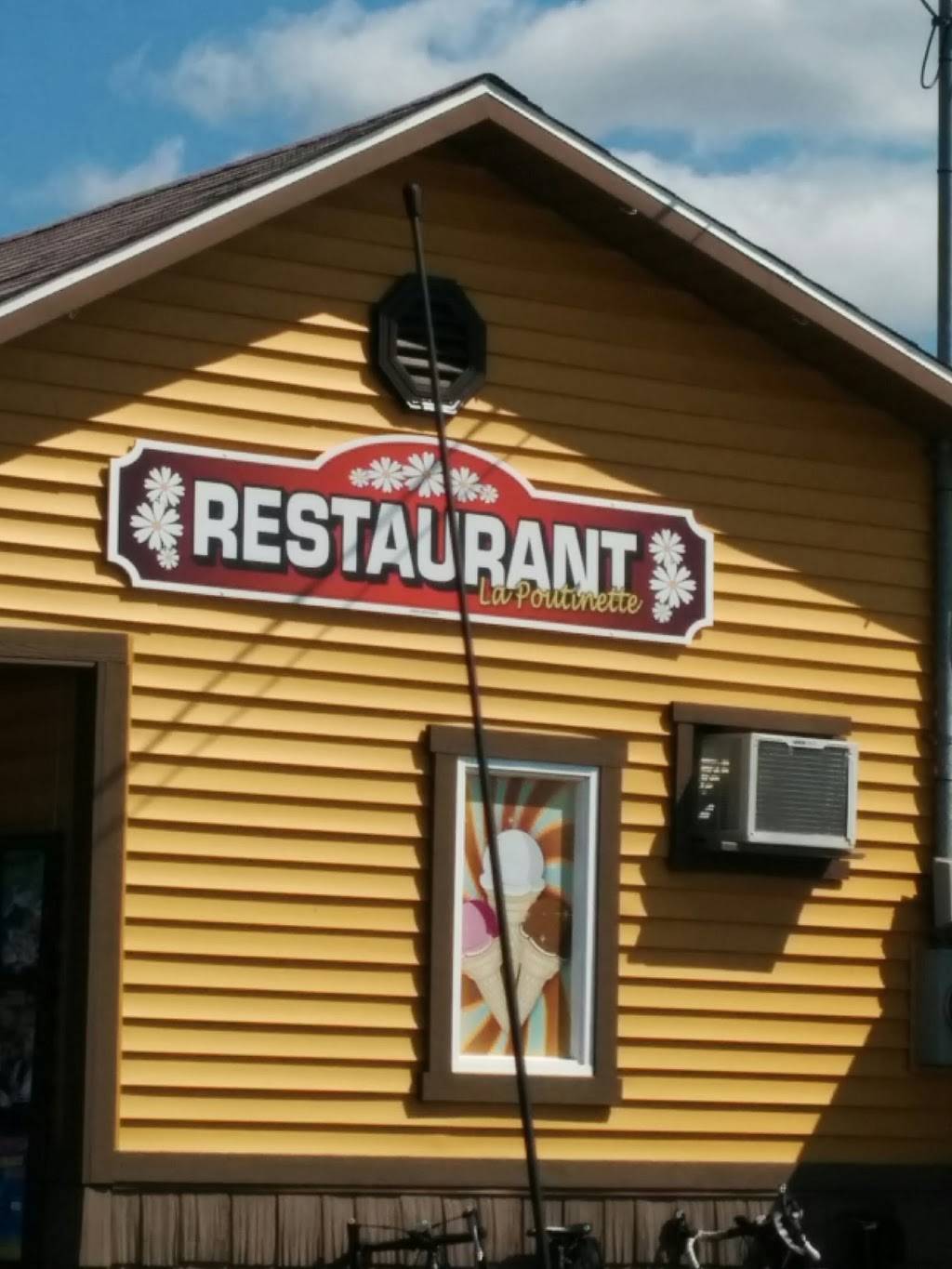 Restaurant La Poutinette | restaurant | 770 Rue Principale, Wickham, QC J0C 1S0, Canada | 8193985292 OR +1 819-398-5292