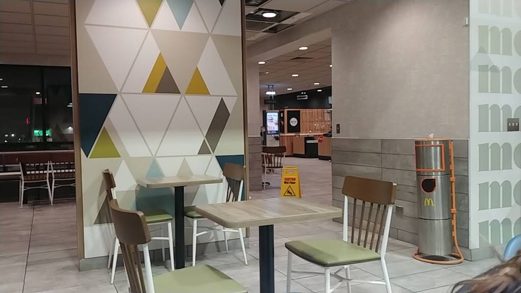 McDonalds | restaurant | 1212 W Main St, Mesa, AZ 85201, USA | 4808349585 OR +1 480-834-9585