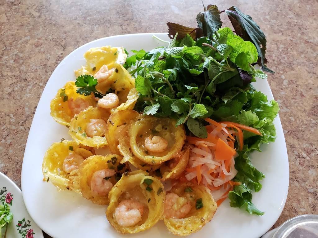 Banh Cuon Hoa | restaurant | 11106 Veterans Memorial Dr, Houston, TX 77067, USA | 2818203388 OR +1 281-820-3388