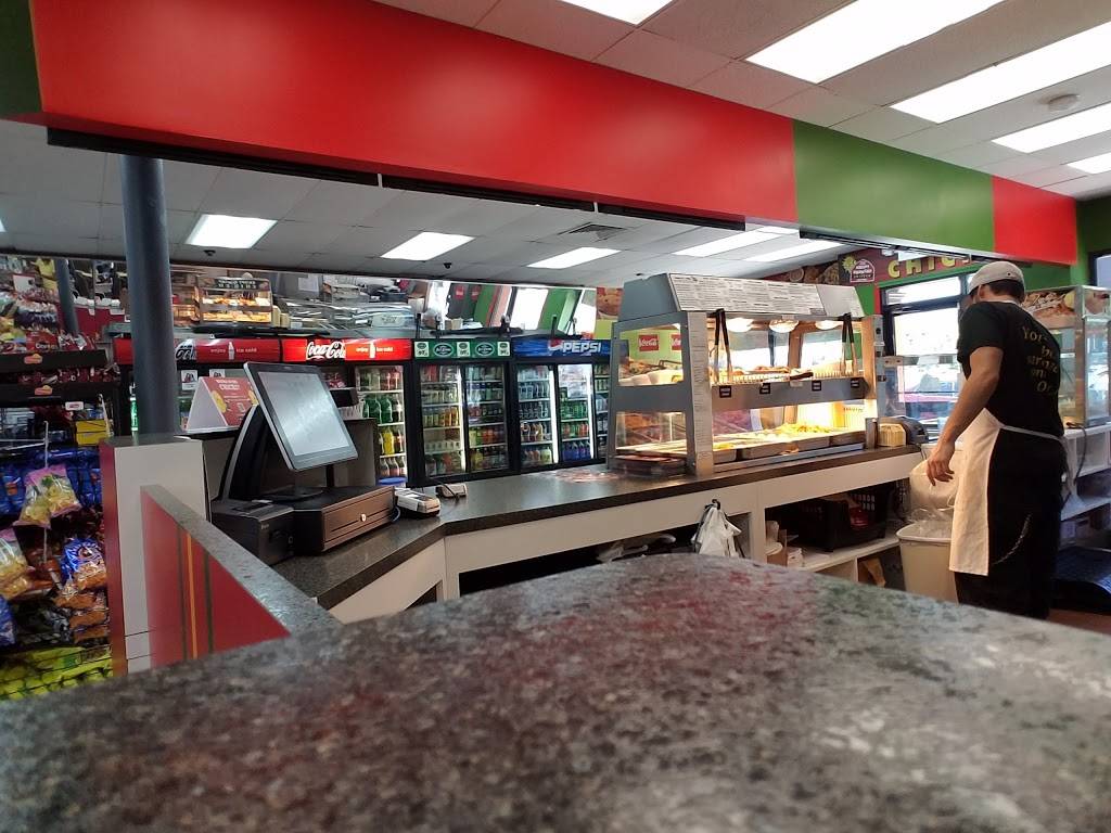 Krispy Krunchy Chicken | restaurant | 806 Main St, Springfield, MA 01105, USA | 4137323150 OR +1 413-732-3150