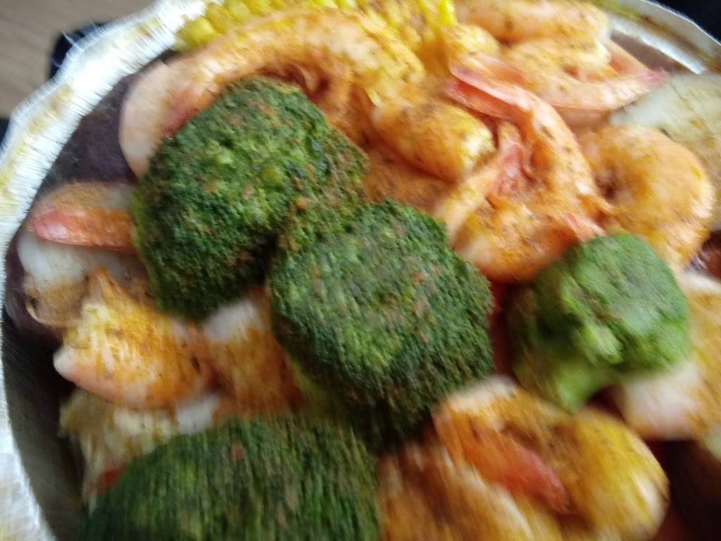 Kims Crab House | restaurant | 705 Avenue of the States, Chester, PA 19013, USA | 6108744940 OR +1 610-874-4940