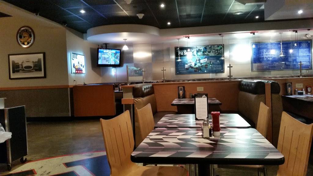Indy 500 Grill | restaurant | Col. H. Weir Cook Memorial Dr, Indianapolis, IN 46241, USA | 3172410460 OR +1 317-241-0460