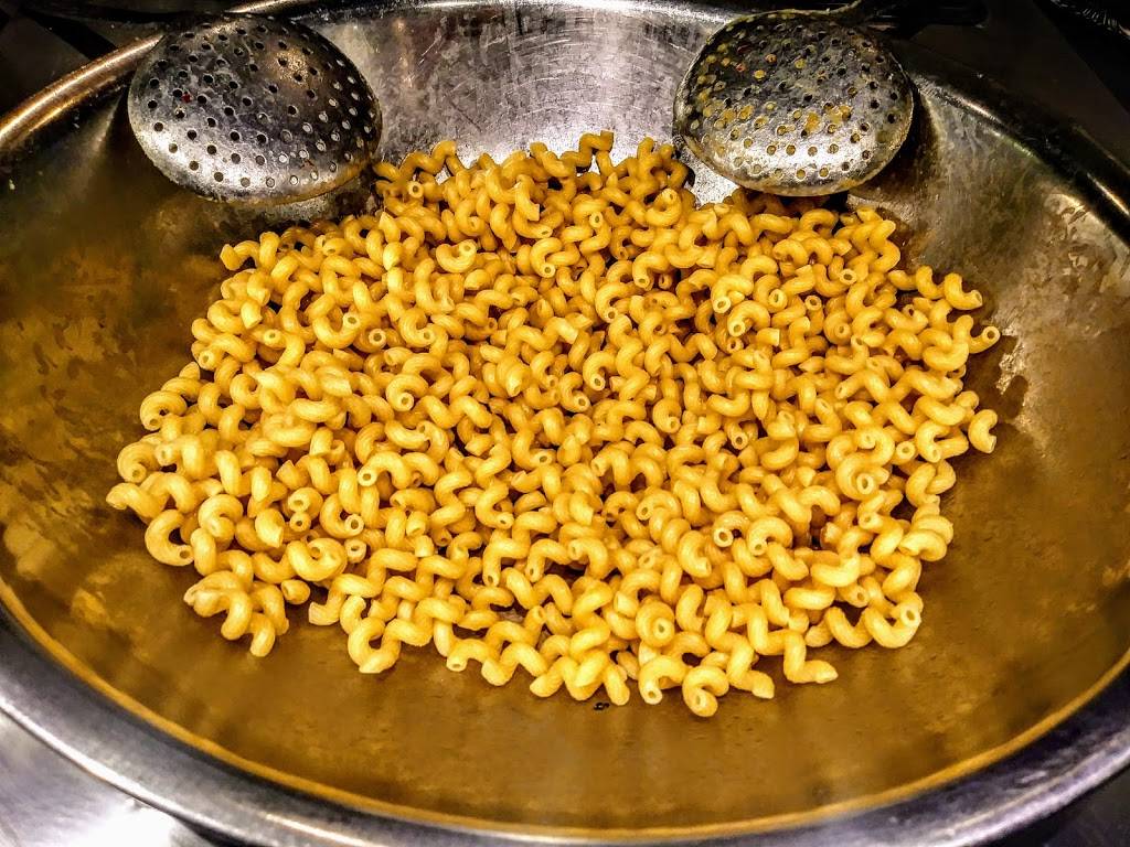 Alien Pizza Planet | restaurant | 1313 S Harbor Blvd, Anaheim, CA 92802, USA | 7147813463 OR +1 714-781-3463