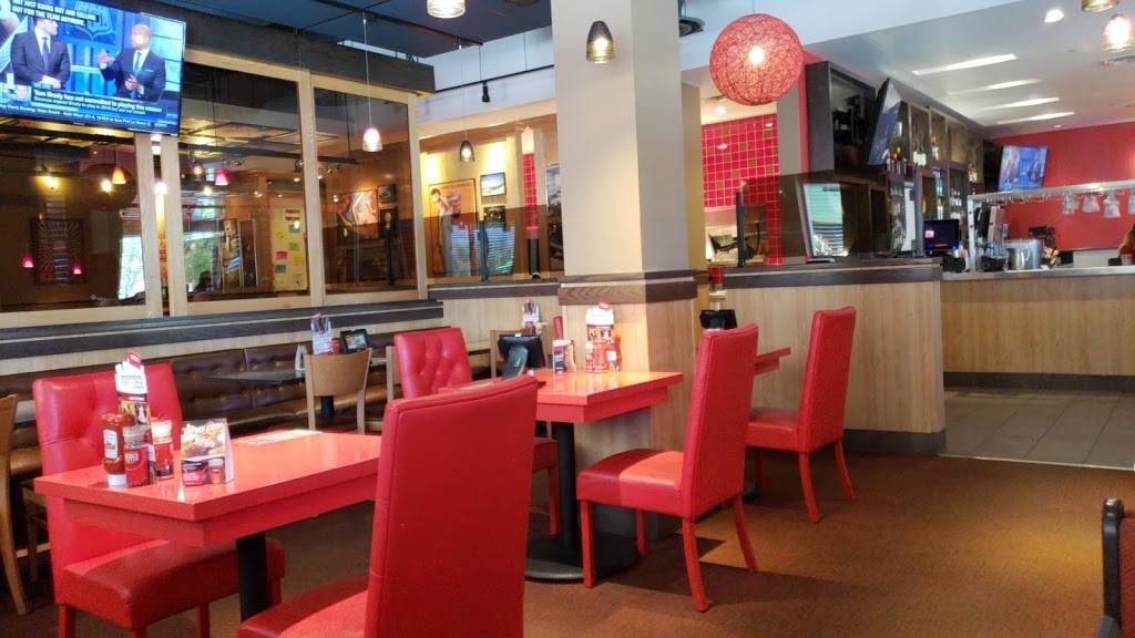 Red Robin Gourmet Burgers and Brews | restaurant | 2468 Tyrone Blvd N Suite 435B, St. Petersburg, FL 33710, USA | 7273453581 OR +1 727-345-3581