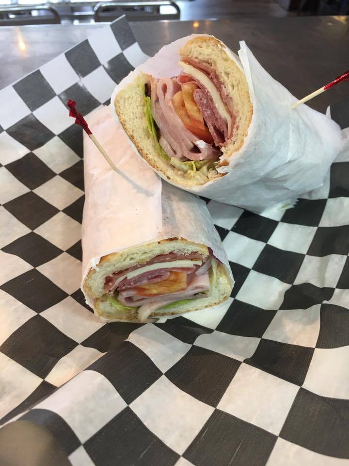 Deadrise Pies | restaurant | 425 Mason Ave, Cape Charles, VA 23310, USA | 7573316232 OR +1 757-331-6232