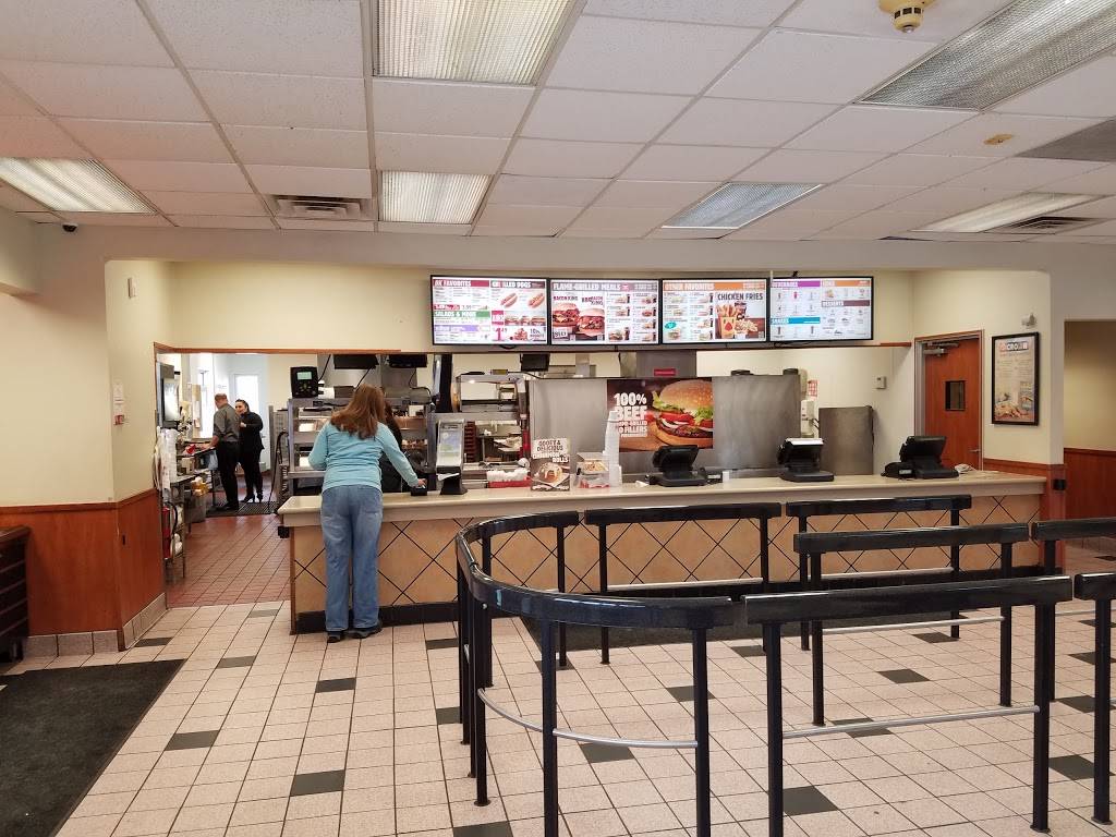Burger King | restaurant | 6170 W Grand Ave Unit 241, Gurnee, IL 60031, USA | 8473363427 OR +1 847-336-3427