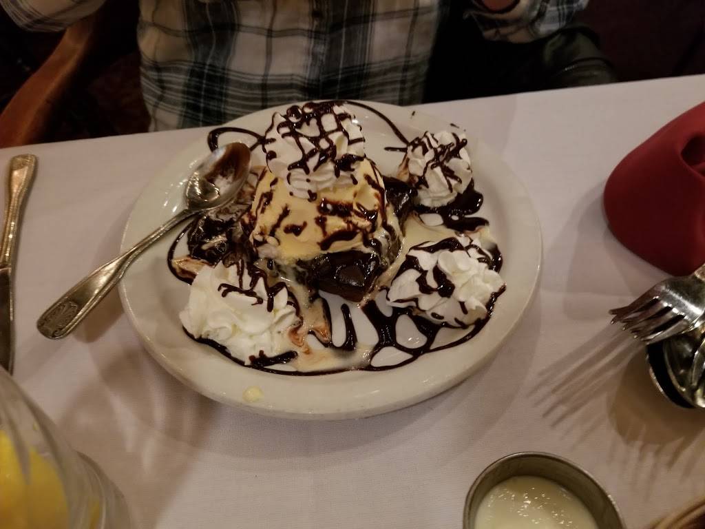 Bob Taylors Ranch House | restaurant | 6250 Rio Vista St, Las Vegas, NV 89130, USA | 7026451399 OR +1 702-645-1399