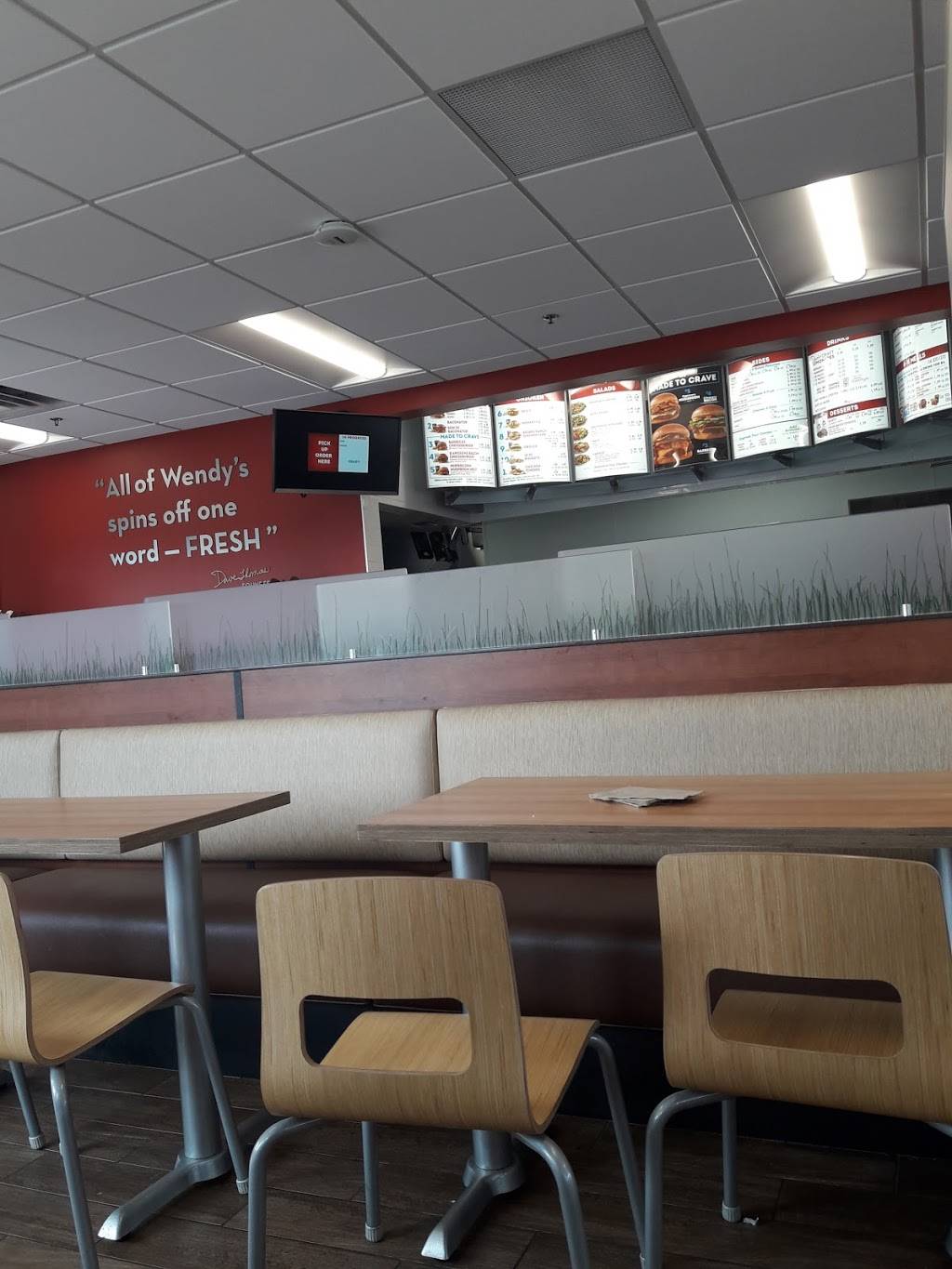 Wendys | restaurant | 8011 Old Carriage Ct, Shakopee, MN 55379, USA | 9524068252 OR +1 952-406-8252