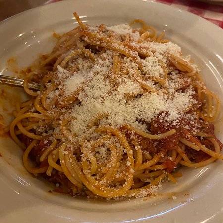 Maggianos Little Italy | restaurant | 2019 Post Oak Blvd, Houston, TX 77056, USA | 7139612700 OR +1 713-961-2700