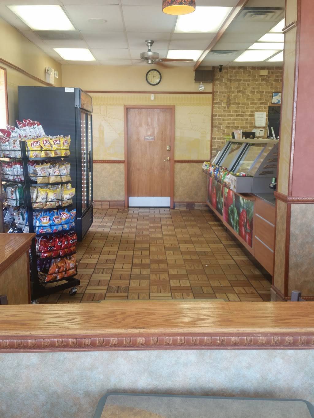 Subway | meal takeaway | 1313 Tilghman St, Allentown, PA 18102, USA | 6104345649 OR +1 610-434-5649