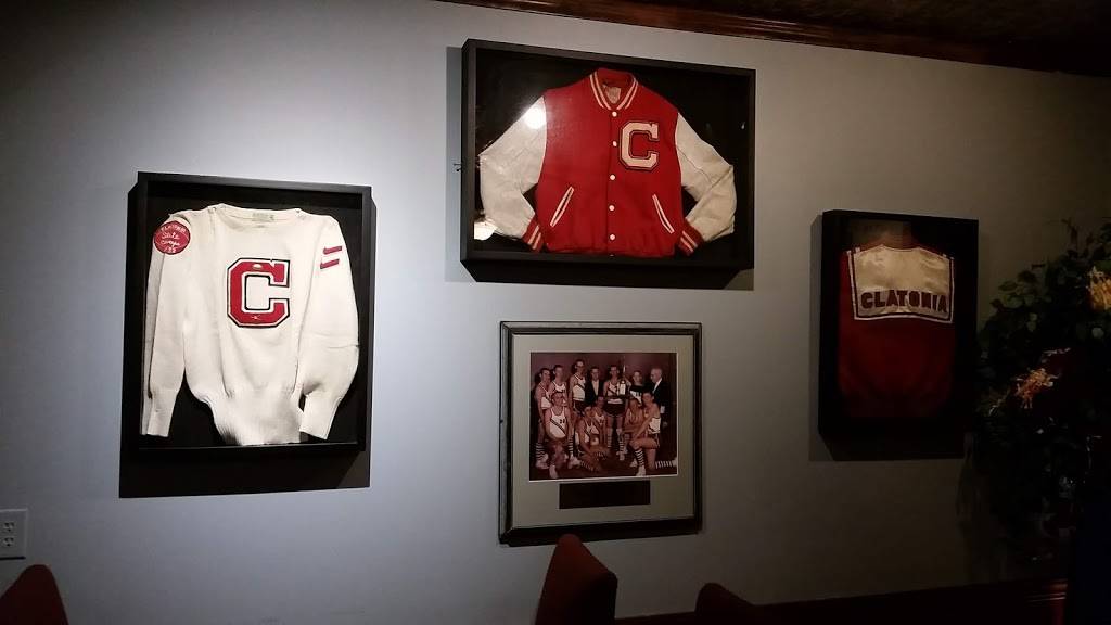 Legends Of Clatonia | restaurant | 210 Washington St W, Clatonia, NE 68328, USA | 4029894109 OR +1 402-989-4109