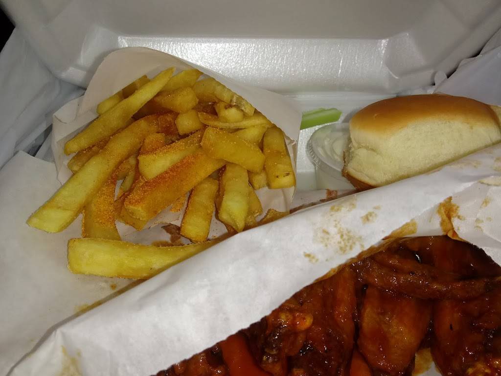BJs Buffalo Style Hot Wings | restaurant | 3824 Elvis Presley Blvd, Memphis, TN 38116, USA | 9013964688 OR +1 901-396-4688