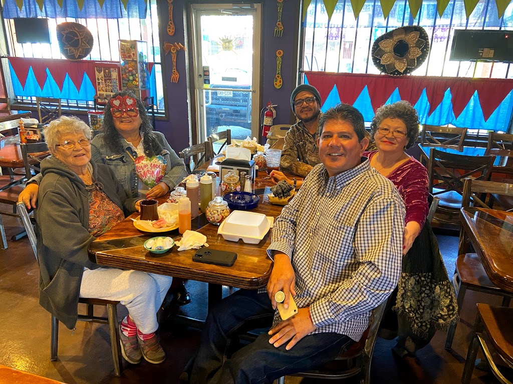 Bandera Jalisco | restaurant | 814 West Ave, San Antonio, TX 78201, USA | 2104374505 OR +1 210-437-4505