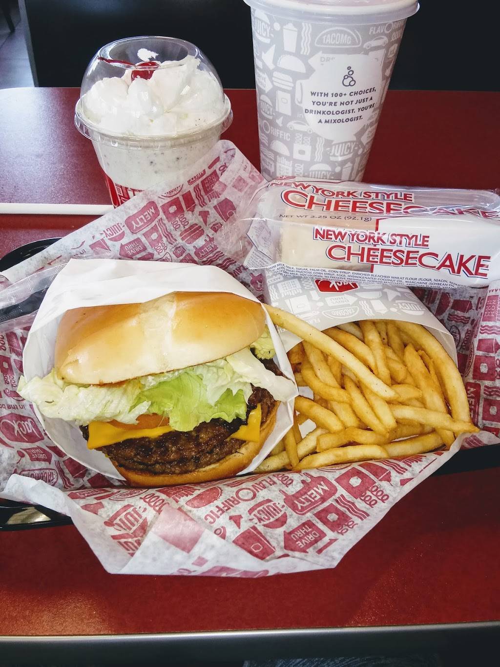 Jack in the Box | restaurant | 1562 S Riverside Ave, Rialto, CA 92376, USA | 9098771266 OR +1 909-877-1266