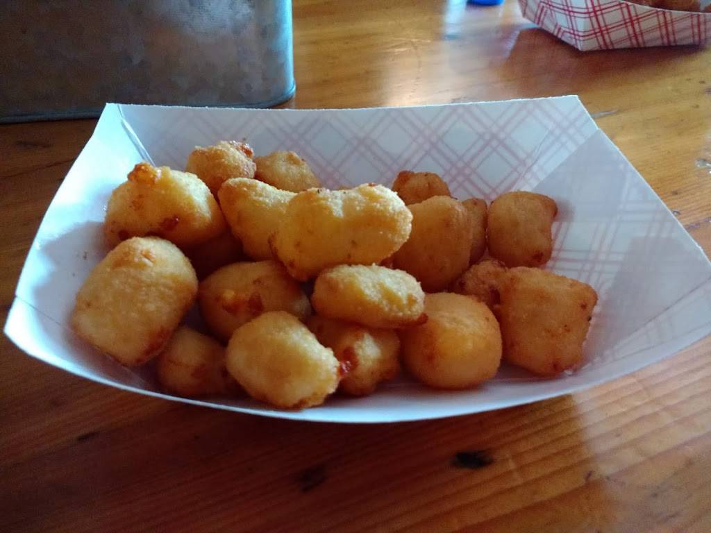 Ridge Runners | restaurant | 113 S Main St, Butternut, WI 54514, USA | 7157693424 OR +1 715-769-3424