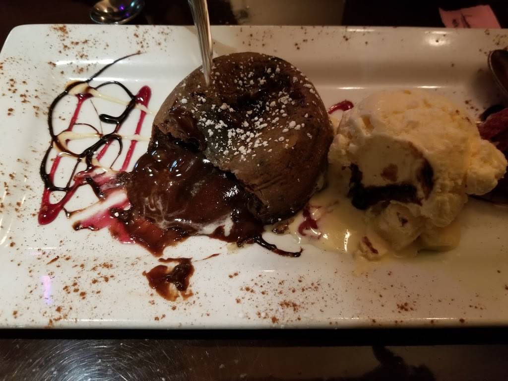 Bistro Mediterranean and Tapas Bar | restaurant | 36 Westport Ave, Norwalk, CT 06851, USA | 2039391289 OR +1 203-939-1289