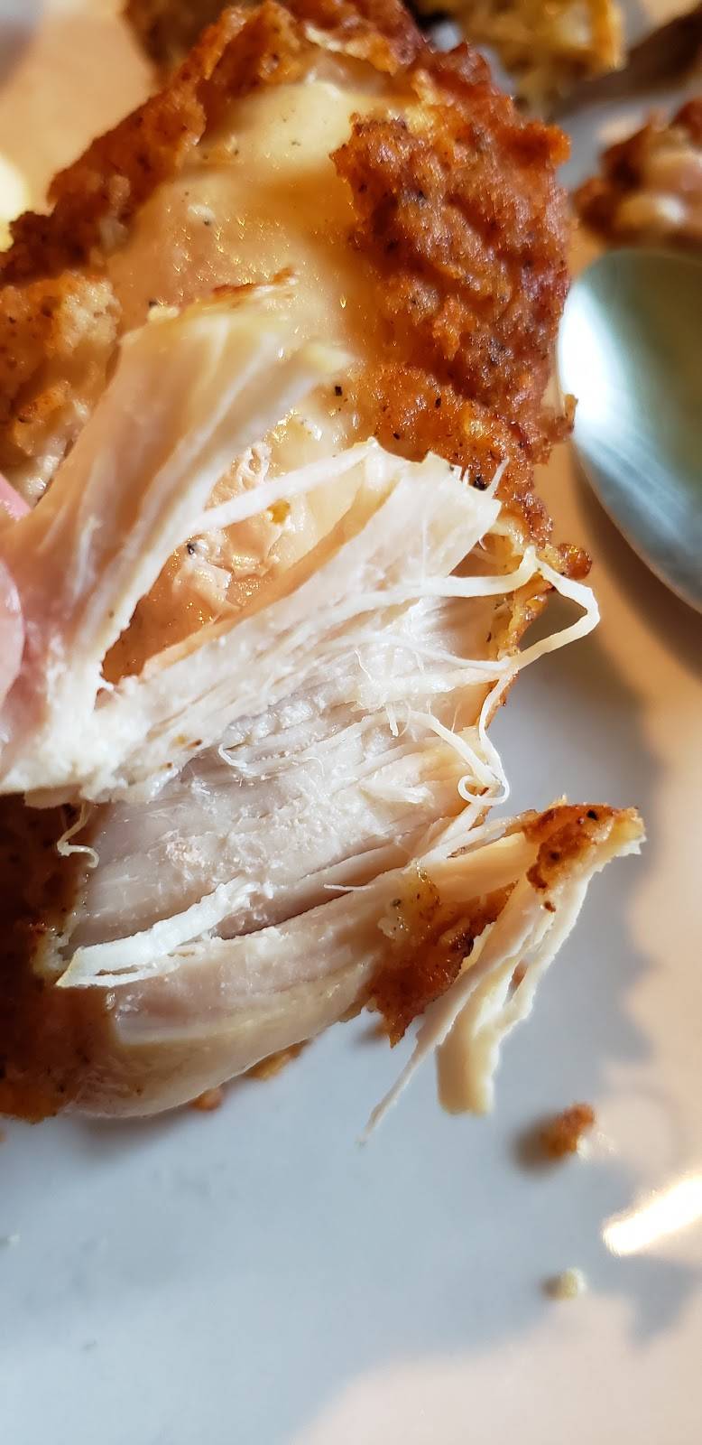 KFC | restaurant | 920 Washington Way, Longview, WA 98632, USA | 3604254040 OR +1 360-425-4040