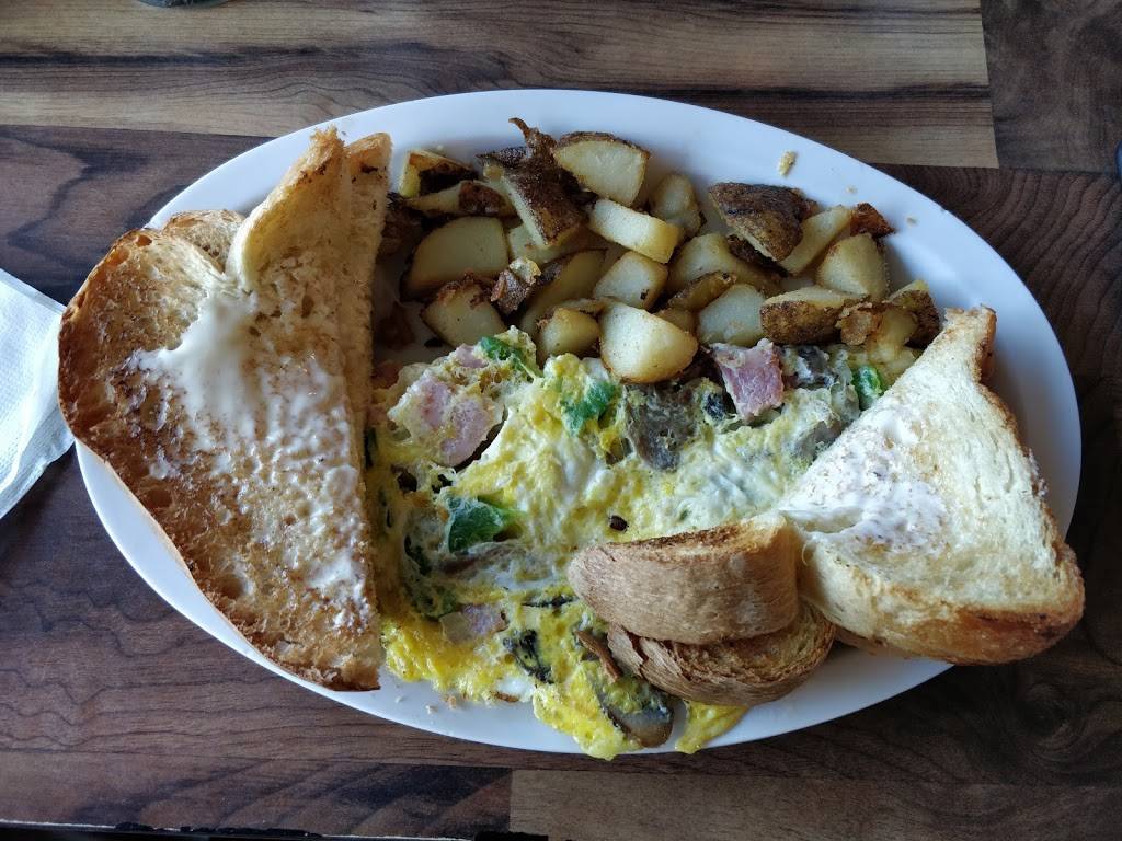 Lumberjack Inn | restaurant | 76 Main St, Tupper Lake, NY 12986, USA | 5183592910 OR +1 518-359-2910