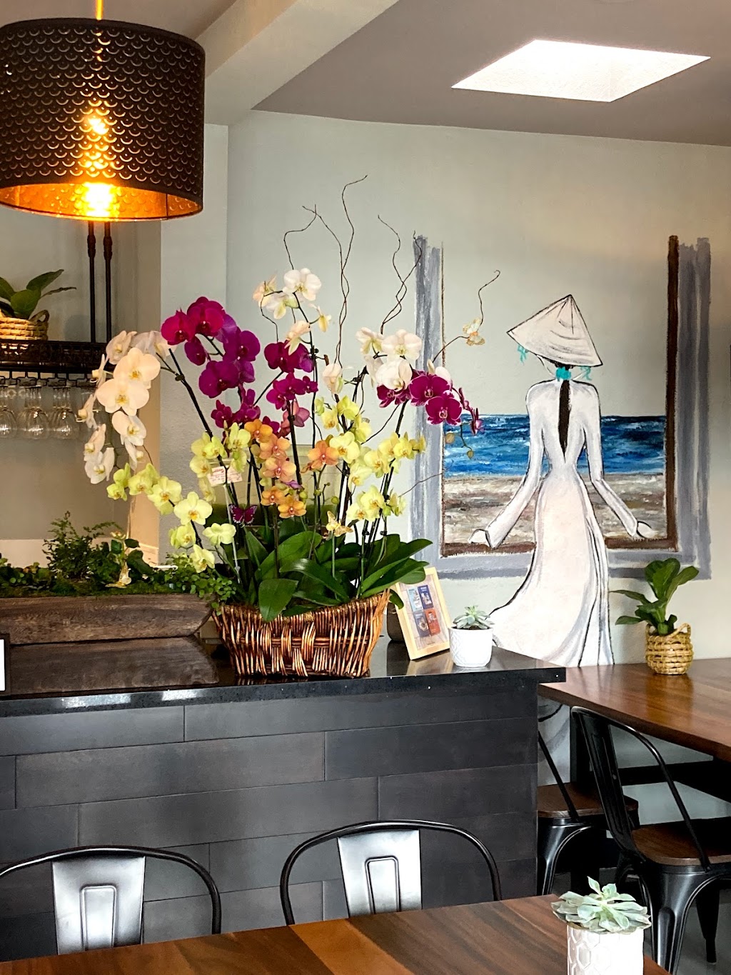 Saigon Beach - Laguna Beach | restaurant | 1750 S Coast Hwy, Laguna Beach, CA 92651, USA | 6573924424 OR +1 657-392-4424