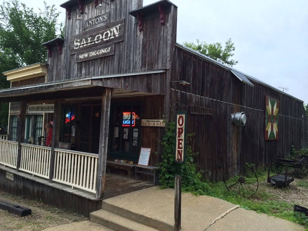 Anton’s Saloon | restaurant | 26320 County Hwy W, Benton, WI 53803, USA | 6089654881 OR +1 608-965-4881