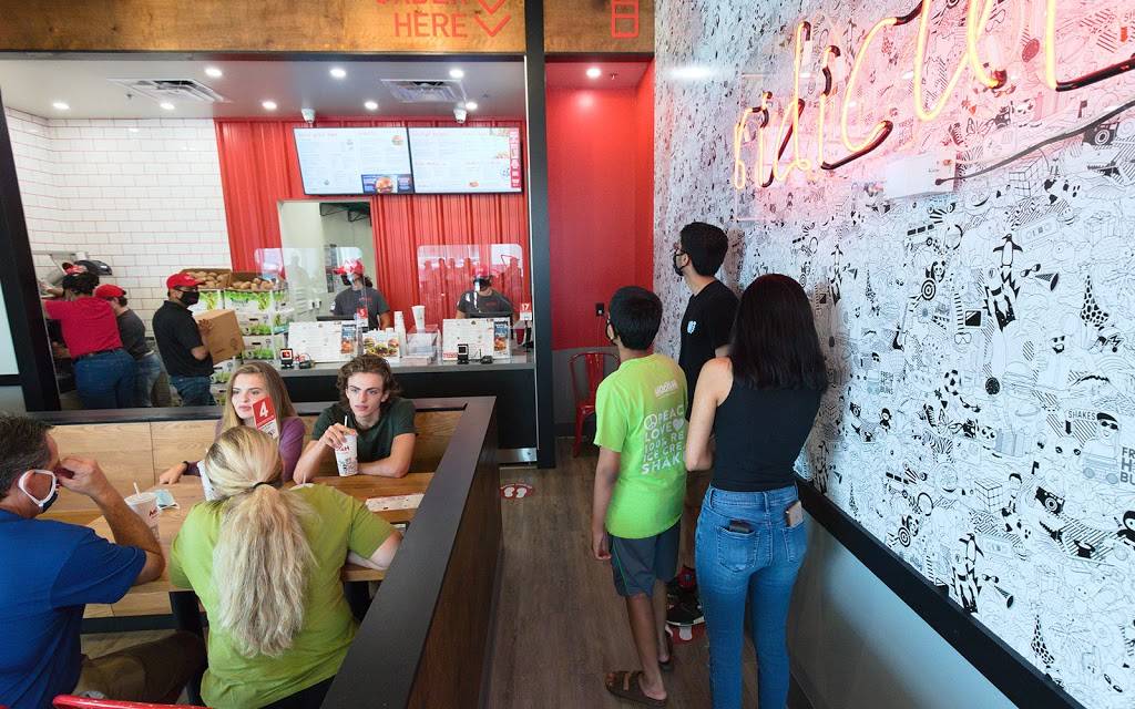 MOOYAH Burgers, Fries & Shakes | restaurant | 1919 Boston Post Rd Suite 210, Guilford, CT 06437, USA | 2035335279 OR +1 203-533-5279