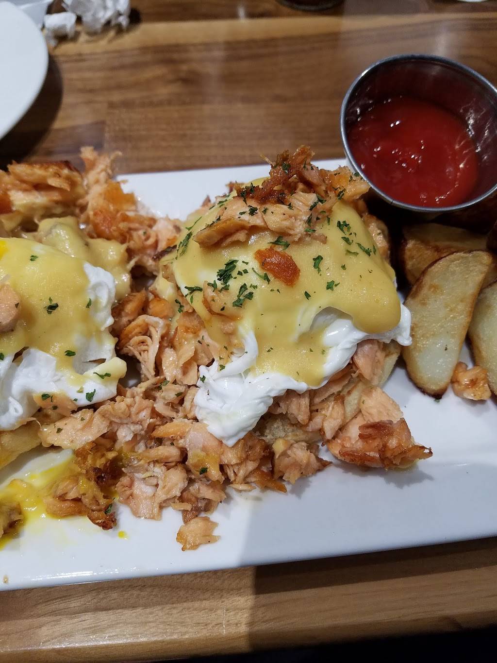 Hy-Vee Market Grille Express | restaurant | 4545 S Noland Rd, Independence, MO 64055, USA | 8163732527 OR +1 816-373-2527