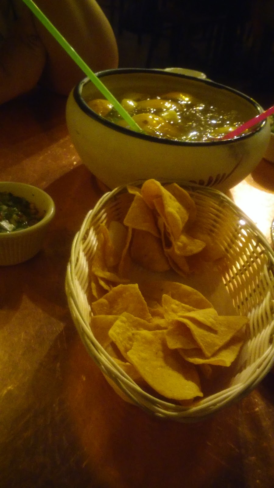 El Azteca | restaurant | 1631 S State St, Ukiah, CA 95482, USA | 7074631330 OR +1 707-463-1330