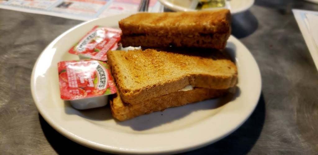 Betsy Ross Diner | restaurant | 5748 Berkshire Valley Rd, Oak Ridge, NJ 07438, USA | 9735452828 OR +1 973-545-2828