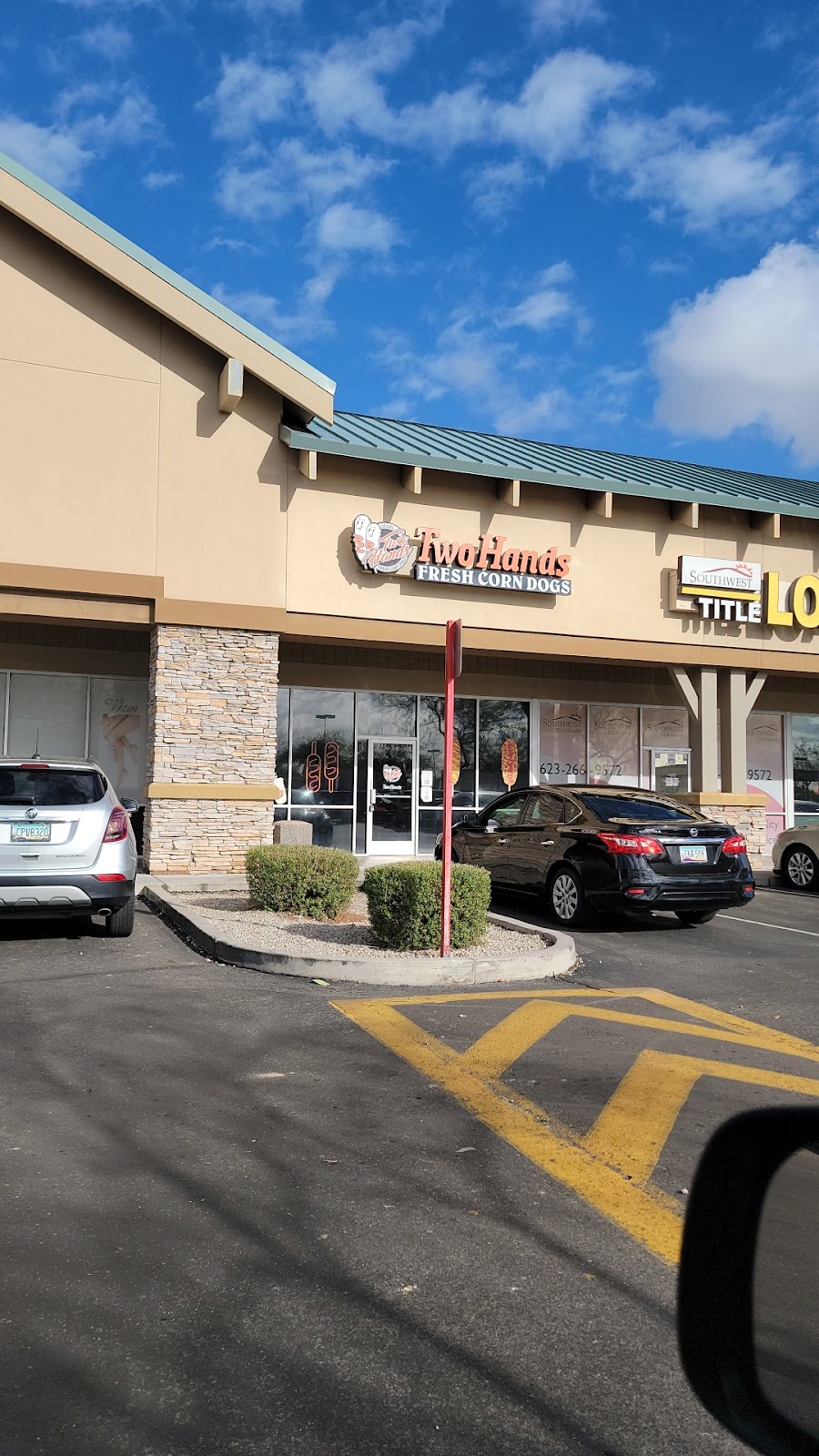 Two Hands Corn Dogs | restaurant | 530 E Hunt Hwy #107, San Tan Valley, AZ 85143, USA | 4807958182 OR +1 480-795-8182