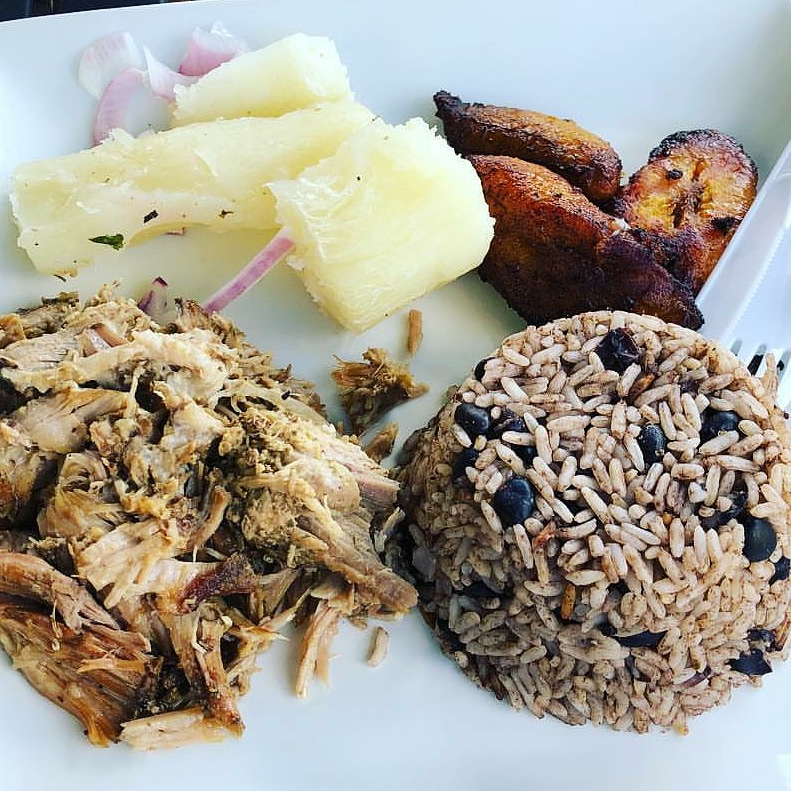 Moxies Cafe & Grill | restaurant | 13020 Telecom Pkwy N, Tampa, FL 33637, USA | 8136329239 OR +1 813-632-9239