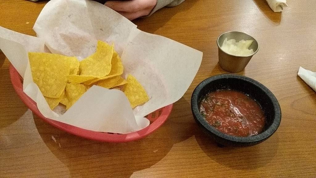 El Toro Mexican restaurant | restaurant | 4080 W Broadway Ave, Minneapolis, MN 55422, USA | 7635376822 OR +1 763-537-6822