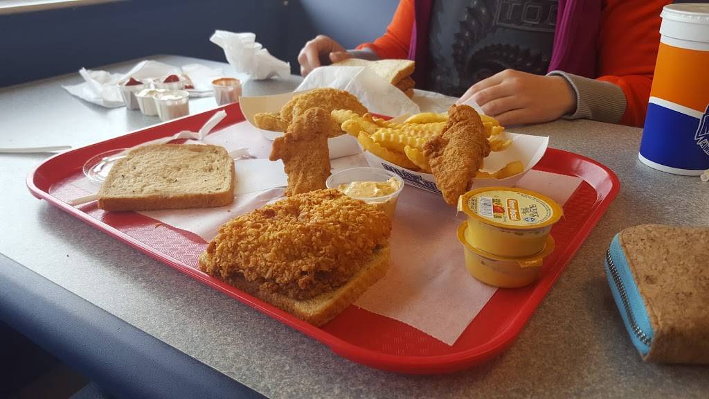 Moby Dick Seafood | restaurant | 4848 Shelbyville Rd, Louisville, KY 40207, USA | 5028970614 OR +1 502-897-0614