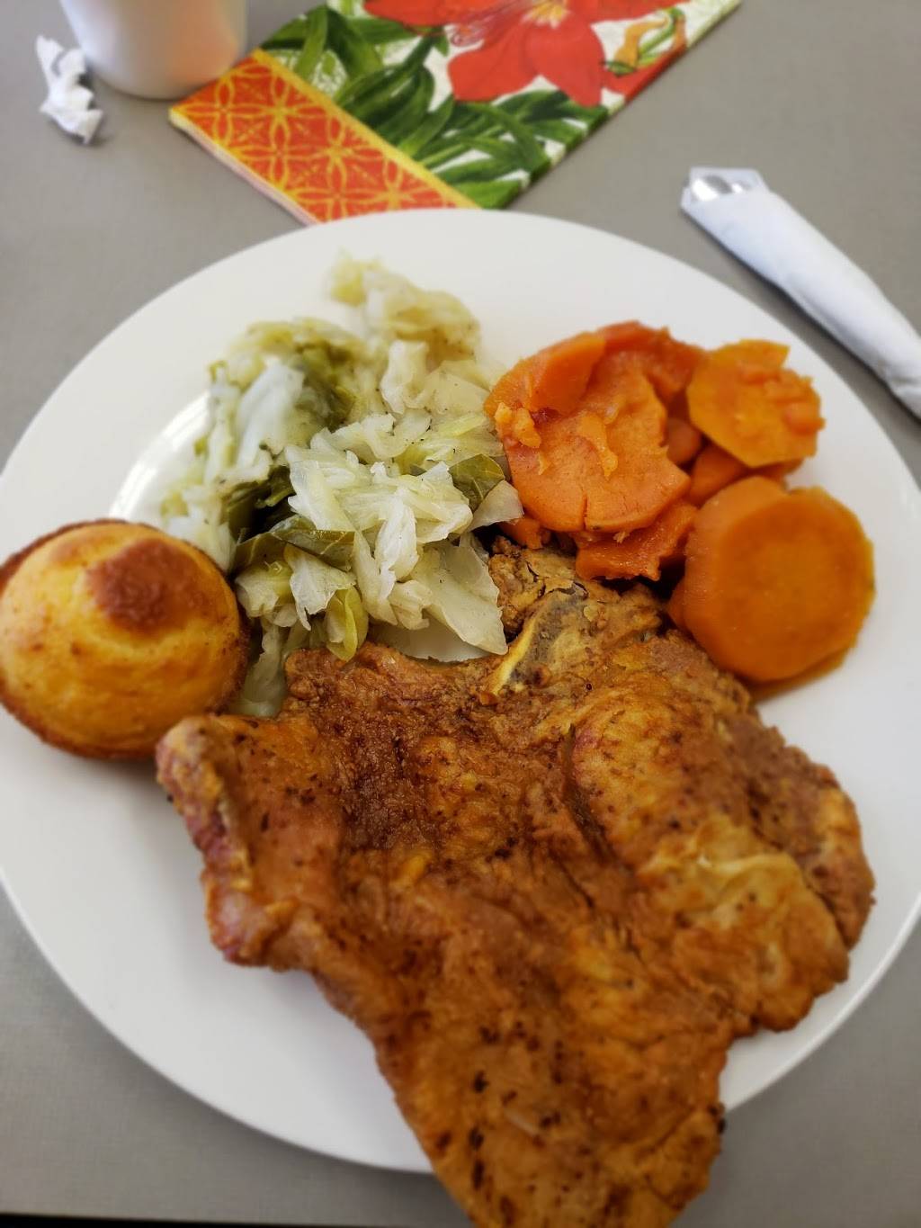 The Choo | restaurant | 3045 Southern Ave, Memphis, TN 38111, USA | 9013243246 OR +1 901-324-3246