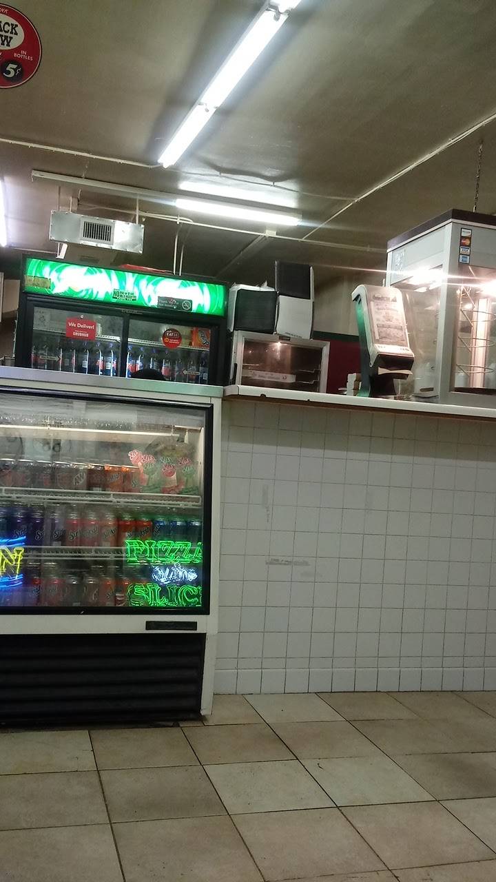 Waldo Cooneys Pizza | restaurant | 2640 W 51st St, Chicago, IL 60632, USA | 7734340313 OR +1 773-434-0313