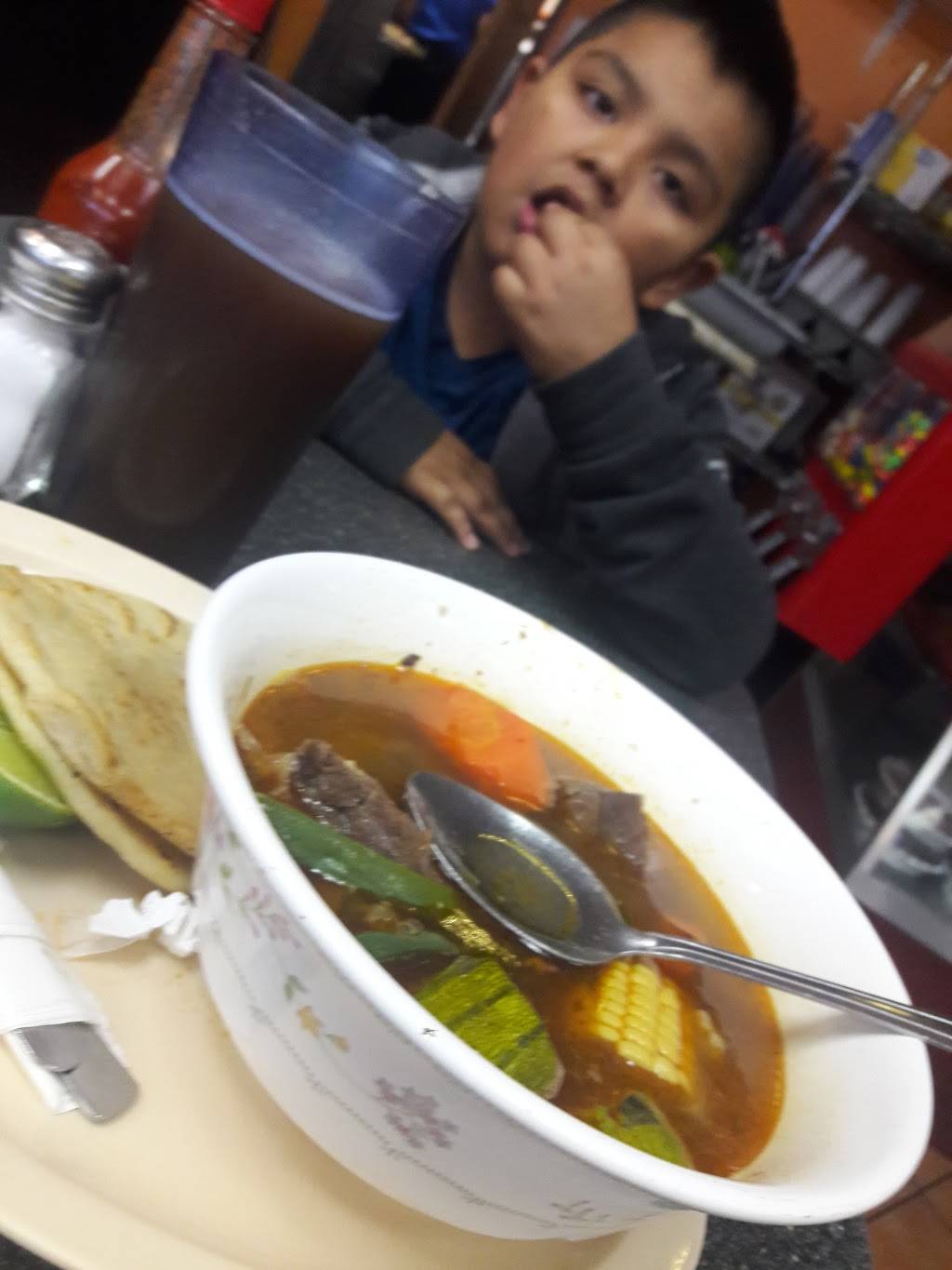 Pupusería Y Restaurant El Aguila | restaurant | 1143 E Santa Clara St, San Jose, CA 95116, USA | 4082759216 OR +1 408-275-9216