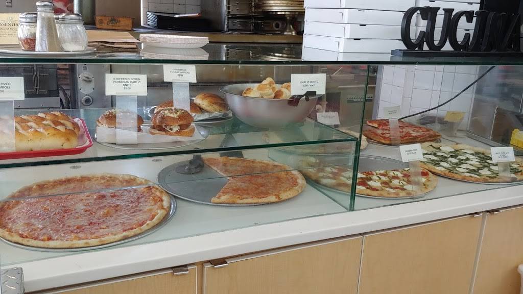 Romeos Pizza | meal delivery | 6917 Okeechobee Blvd, West Palm Beach, FL 33411, USA | 5617129310 OR +1 561-712-9310