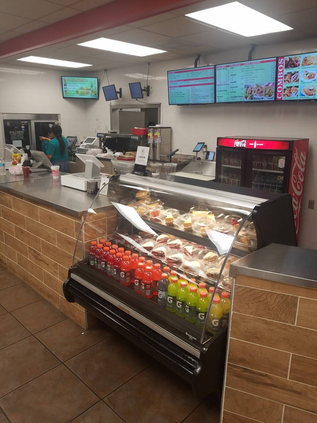 Wings Xpress | restaurant | 1911 E Bearss Ave, Tampa, FL 33613, USA | 8139714141 OR +1 813-971-4141