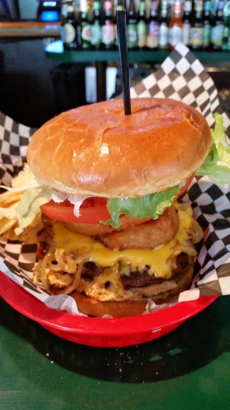 Johanns Restaurant & Lounge | restaurant | 1006 Back River Neck Rd, Essex, MD 21221, USA | 4105740533 OR +1 410-574-0533